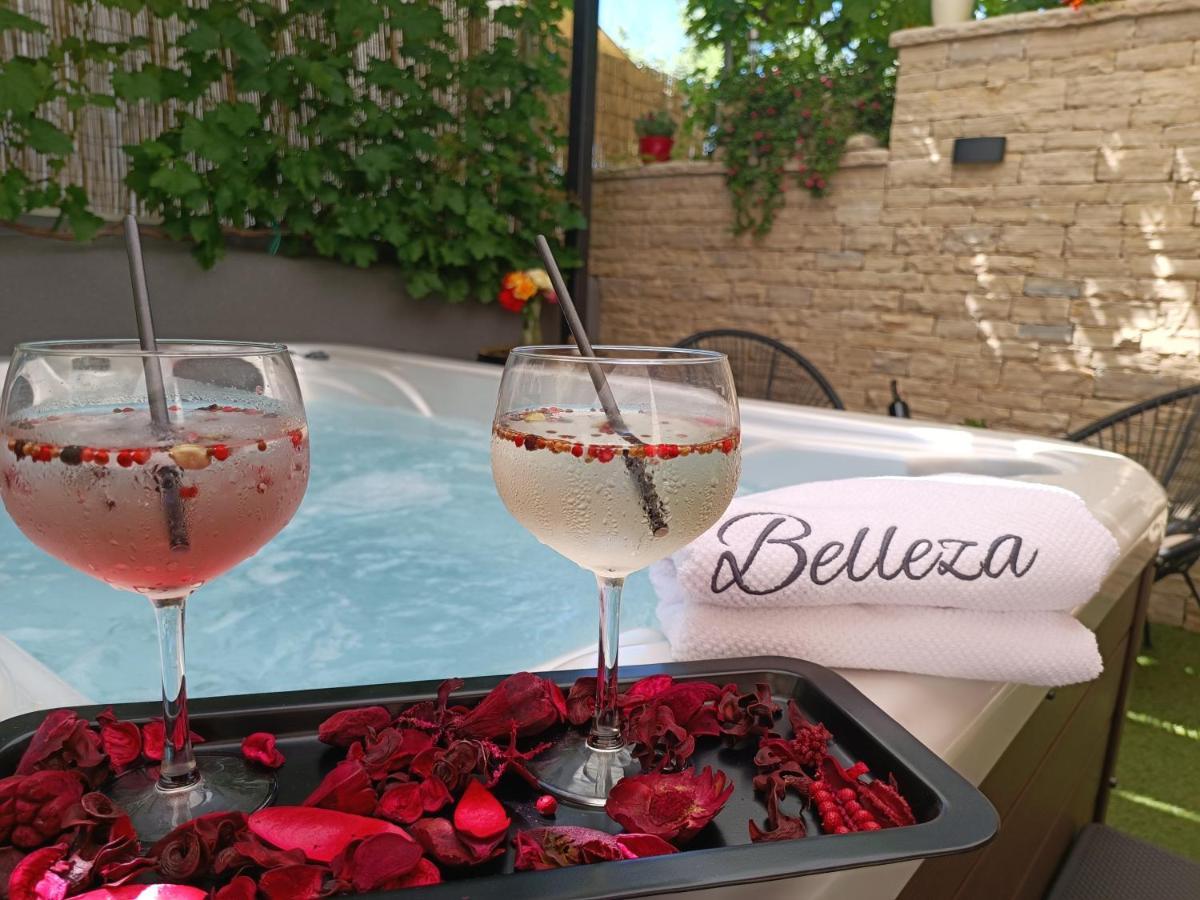 Apartment Belleza With Private Jacuzzi Zadar Bagian luar foto