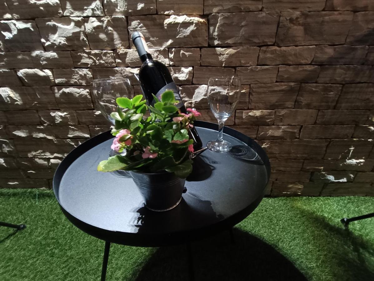 Apartment Belleza With Private Jacuzzi Zadar Bagian luar foto